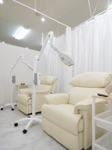 ホワイトニングサロン ホワイト 津山店(WHITE)/2席ございます