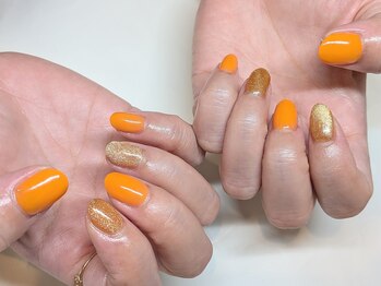ラヴィネイル(La Vie Nail)/推し活ネイル オレンジカラー