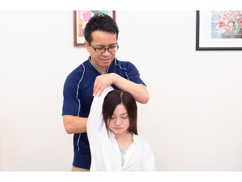 田端整体院/首・肩こりの緊張をほぐします