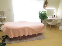 毛穴ケア専門店の雰囲気(白を基調とした明るく清潔感のある店内です【徳島市】)