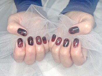 ヤシネイル(Yashi Nail)/ゴージャス持込 ブラック&赤