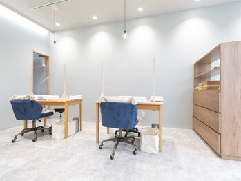 ナギ 新越谷(nagi)/明るく広々としたハンド席