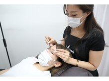 デザインを決めて施術開始♪