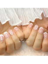 リッシュ トロワ(RICHE trois)/韓国手描きリボンフレンチネイル