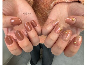 ネイルサロン ティフィン(tiffin)/~春色アシメネイル~