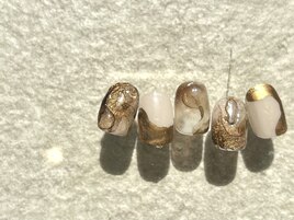 《Nuance Nails》