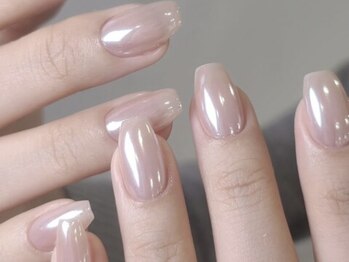 ビジューネイル(bijou nail)の写真/派手なネイルが出来ない方も妥協のないカワイイを求めたい♪上品なちゅるんと艶爪◎