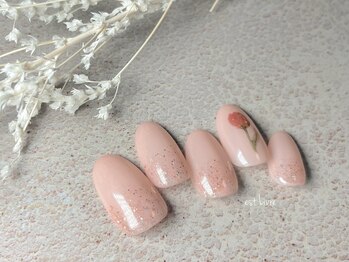 エストリブレ(estLivre)/チューリップネイル