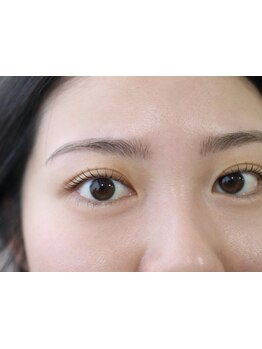 ナチュラル上品な目元にしたい