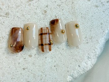 プティ アイビューティ 京橋店(peTiT eyebeauty)/ブラウン チェック カジュアル