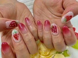 【岡田】いちごネイル☆