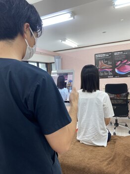 足と靴のエスジー治療院/上半身の歪み、姿勢をチェック