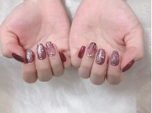 エイチスリー(H3)/華やかワインレッドネイル