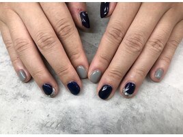 寒色カラーキラキラネイル