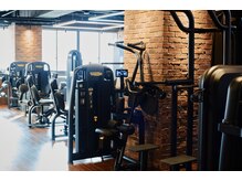 アーバンフィット24 名古屋鶴舞店/広々としたトレーニング空間