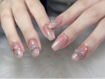 サリナスネイル 西院店(SARINASNAIL)の写真/【大人上品×トレンドデザイン♪】インスタ映え抜群のパーツを使用！"韓国ワンホン風ネイルが8500円～"☆