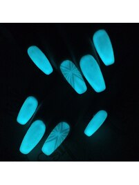 byユウキ　蓄光ネイル