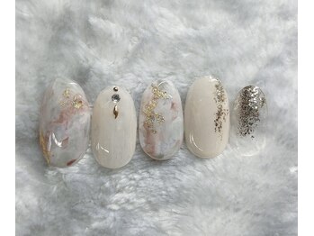 アミュレット(AMULET)/2月定額 6050円(税込)