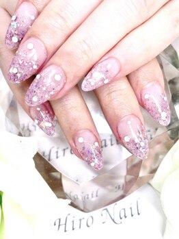 ヒロネイル(Hiro Nail)の写真/短い爪のコンプレックスは長さ出しで解決!ナチュラル～華やかなデザインまでお任せ♪【長さ出し1本¥770～】