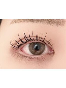 ナチュラル上品な目元にしたい