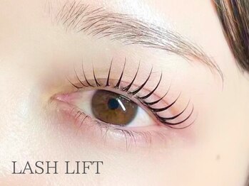 シアドット 京橋店(Sia.)の写真/目元の可愛さ倍増*似合せまつげパーマが得意◎【パリジェンヌ/束感/メーテル/ムーン】と種類豊富にご用意★