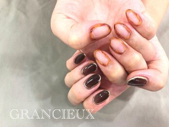 クアトログランシュ 青葉台(QUATRO×GranCieux)/囲みべっ甲ネイル