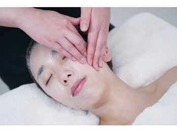 オレアグリーン 岡崎(OLEA green)の写真/食いしばりでエラがはってる方へ!頭から背中首デコルテまで丁寧にほぐし理想のラインへ小顔×肌管理付き♪