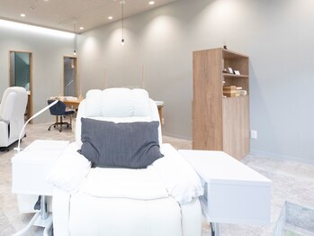 ナギ 新越谷(nagi)/ふかふかソファーのフット席♪