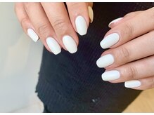 ネイルズ ララ(nails Lala)/白マット