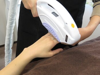 カラーリーフ(Color Leaf)/意外と気になる手の甲脱毛◇