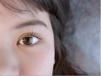ミーナ(mina)の写真/【忙しいママさんやお仕事で時間がとりにくい方必見】モチの良さ評判◎目の形に合った自然な仕上りに…♪