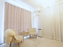 サロン ド シャリル(Salon de Charire)/