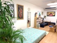 エスコート芦屋サロンの雰囲気（桧の床に大きなベッド。施術中は貸し切り。ゆるっとして下さい♪）