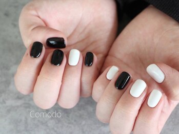 ネイル アトリエ コモード(nail atelier Comodo)/ワンカラー [white & black]