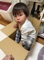 前橋リバース整体院 2才の息子、箱に入ってます