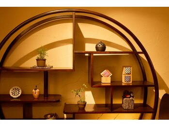 マッサージ整体院 なごみ 練馬店/［和モダンの空間］