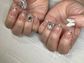 キラキラうめつくしネイル