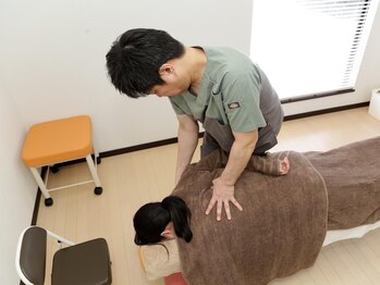 ひなが整体院の写真/痛みにまで達してしまった肩こりを緩和！首のゆがみからくる頭痛も改善され、あなたの日常生活をより楽に。