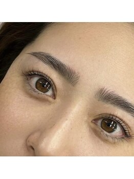 ハリウッドブロウリフト ワクシー 表参道店(HOLLYWOOD BROW LIFT WAXYYY.)の写真/【大人気◆ハリウッドブロウリフト+パリジェンヌ】同時施術で¥13000♪眉毛×まつげパーマの大人気SET★