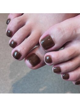 ハイム バイ トレンチ(Heim by trench)の写真/【足元から魅せるオシャレ♪】普段ハンドネイルができない方も◎大人可愛いフットネイルで足先まで可愛く**