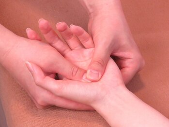 癒楽整体院 ゆうらく分院 練馬春日町/手のひらのほぐし