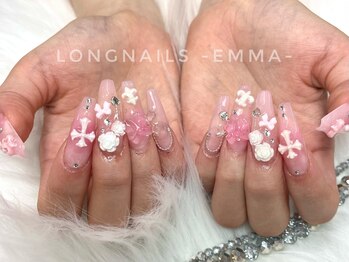 ロングネイルズ エマ(LongNails-Emma)/アクリル持ち込み自爪伸ばし中
