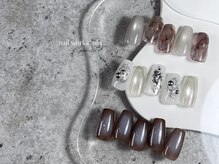 ドットウル(.ulu)/ホワイト×グレー