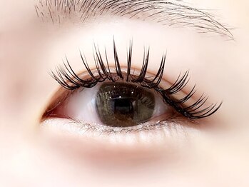 アミリービューティー ひたち野うしく店(Amily beauty)の写真/マスカラ不要の「ナチュラルすぎず存在感のでるマツエク」忙しい朝も鏡を見るのが楽しみ☆