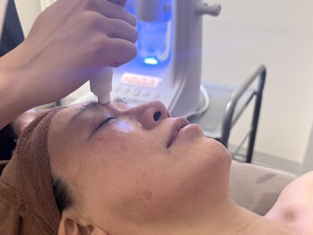 ビューティーサロン ヴェール(Veil)の写真/【ハイドロフェイシャルで毛穴クリア◎】古い皮脂や角質もごっそり落とす！ターンオーバー改善で毛穴ケア♪