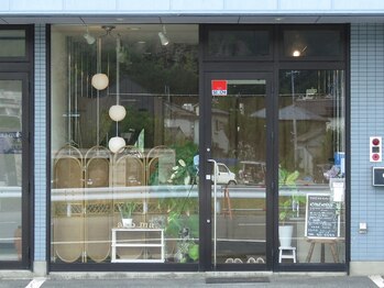 アンベリィ(embellir)/