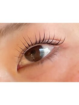 ナチュラル上品な目元にしたい