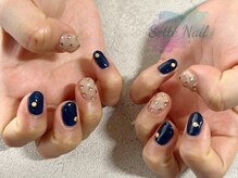 セッテネイル(Sette Nail)/ストーン使いで個性を演出