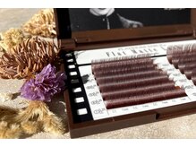 ラグ ネイルアンドアイ 草薙店(lag)/ブラウン