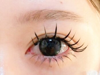 グラーティア バイ リブレイズ(Gratia by Liveraise)の写真/圧倒的なモチの良さ♪程よいボリュームは“バインドロック”「自まつ毛が寂しい」とお悩みの方におススメ◎